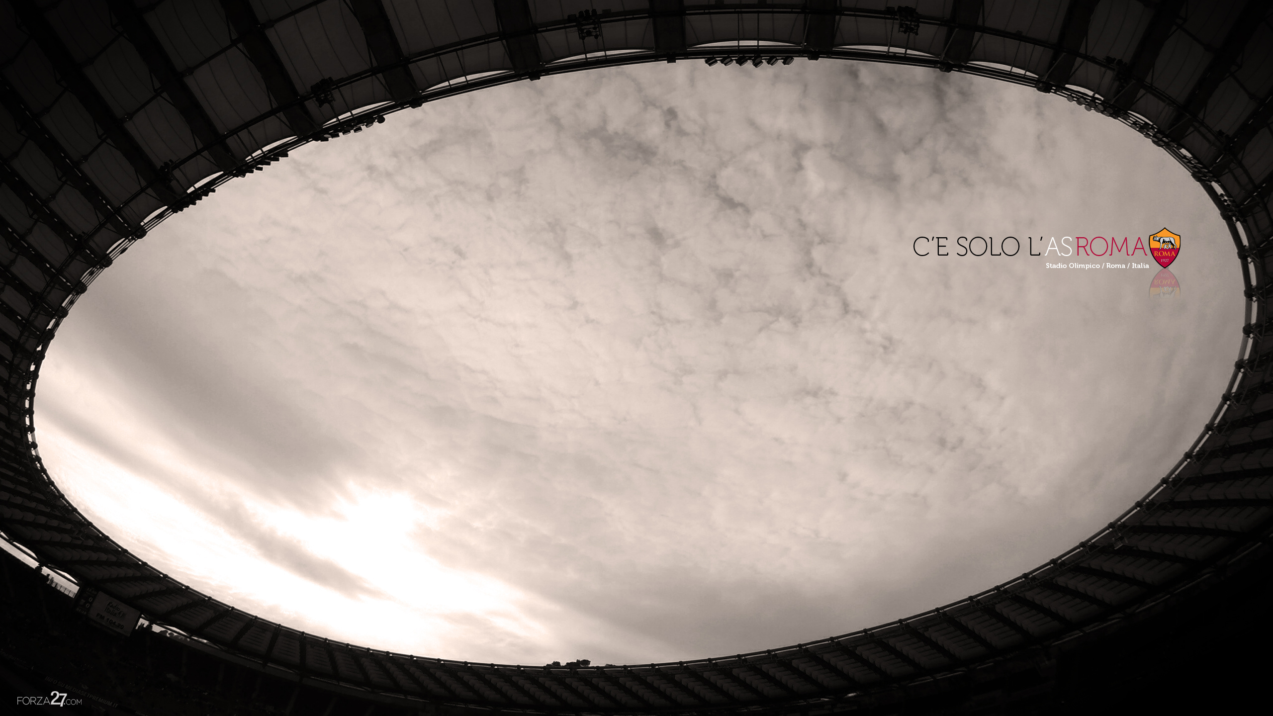 朱婷去豪门领事馆都点赞,庄宇珊保级却没声响,一边意甲冠军光环加身,一边泥潭苦战年薪差三倍,这差距真扎心